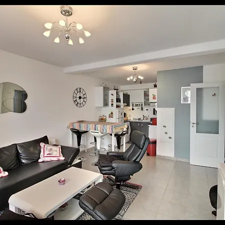 Patio Sur Garrigue בית נופש